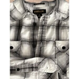 Helix Shirt Mens Size Large Black Blue and White Plaid Button Up Athletic‎ Fit